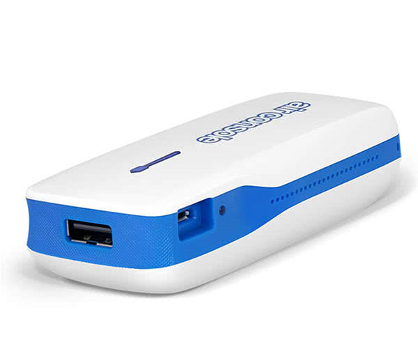 An Airconsole Standard serial management device with USB and charging port.