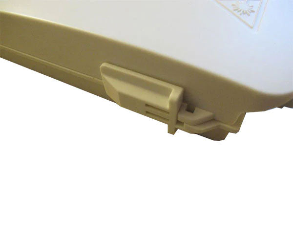 Lid lock for an eight port FTTH wall mount plastic fiber distribution unit.